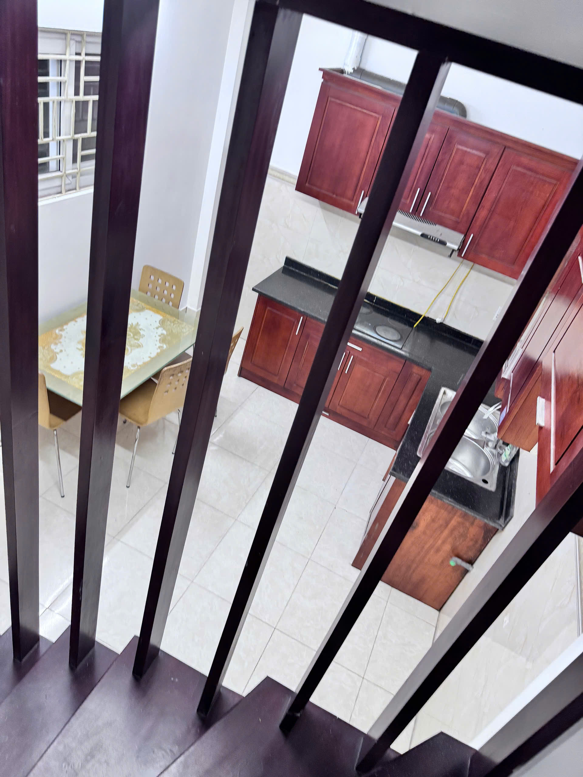Cho thuê nhà riêng nguyên căn ngõ 99 Định Công Hạ 4 tầng x 35m2, 4 ngủ chỉ 9.5 triệu - Ảnh 1